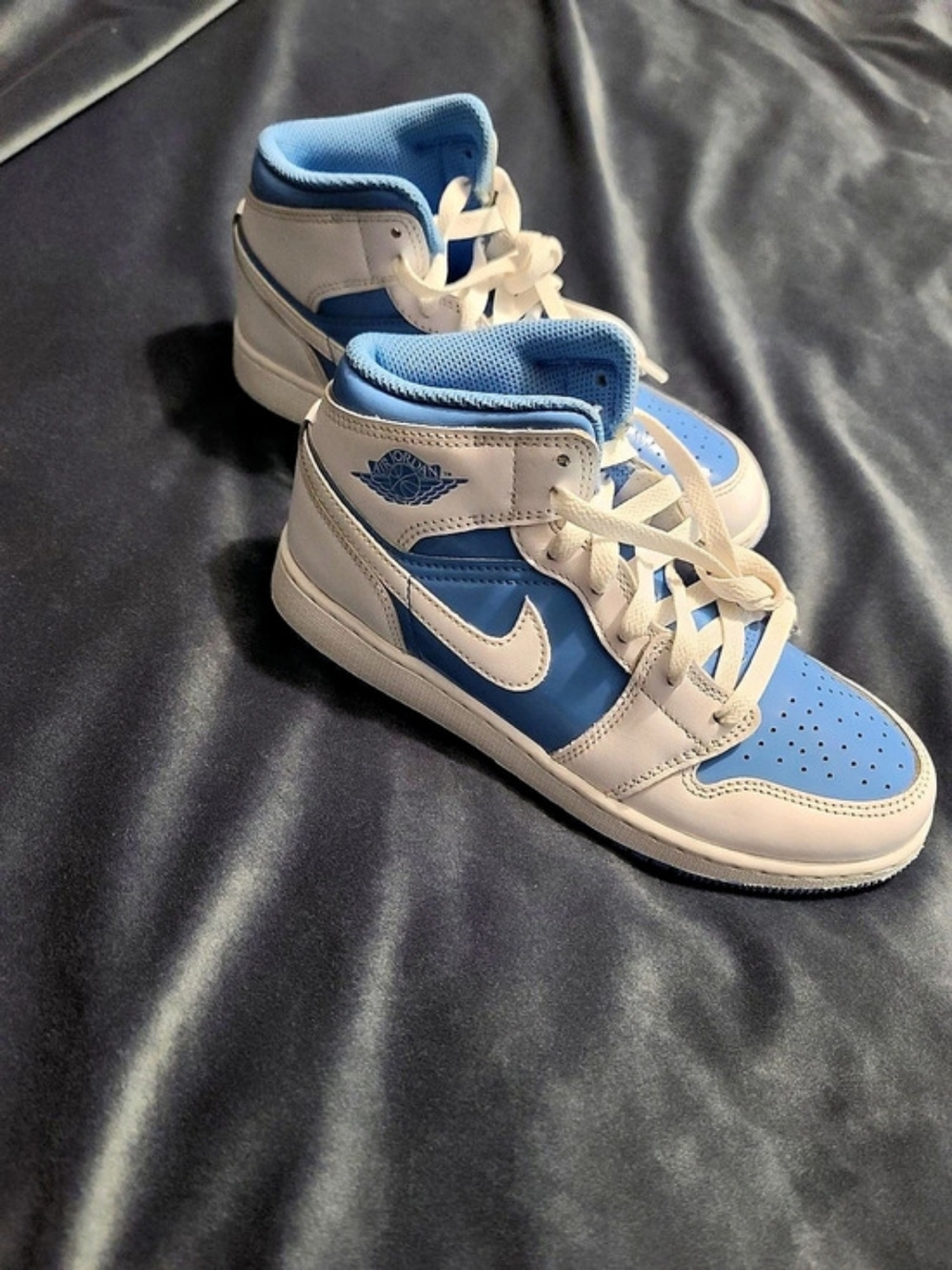 Jordan Air Jordan 1 Mid Blue & White Girls US 4Y